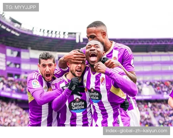 西甲保级区竞争激烈 多支球队为生存而战